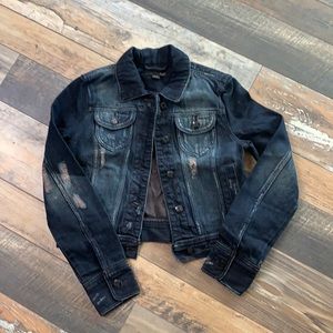 Dark denim cropped jean jacket!